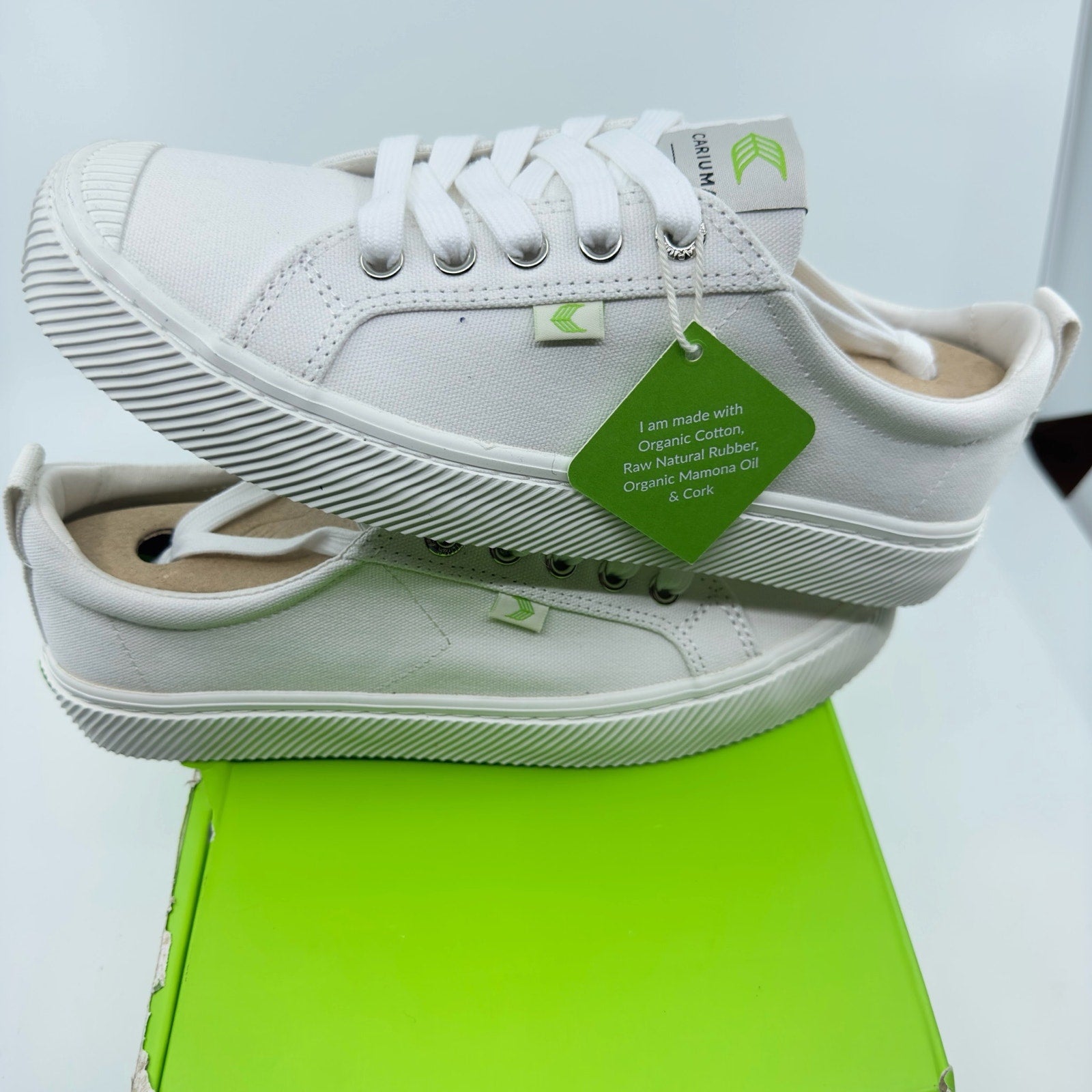 Cariuma Unisex Oca Low Canvas Sneaker Casual Shoes Lace-Up Off-White Size 7/8.5