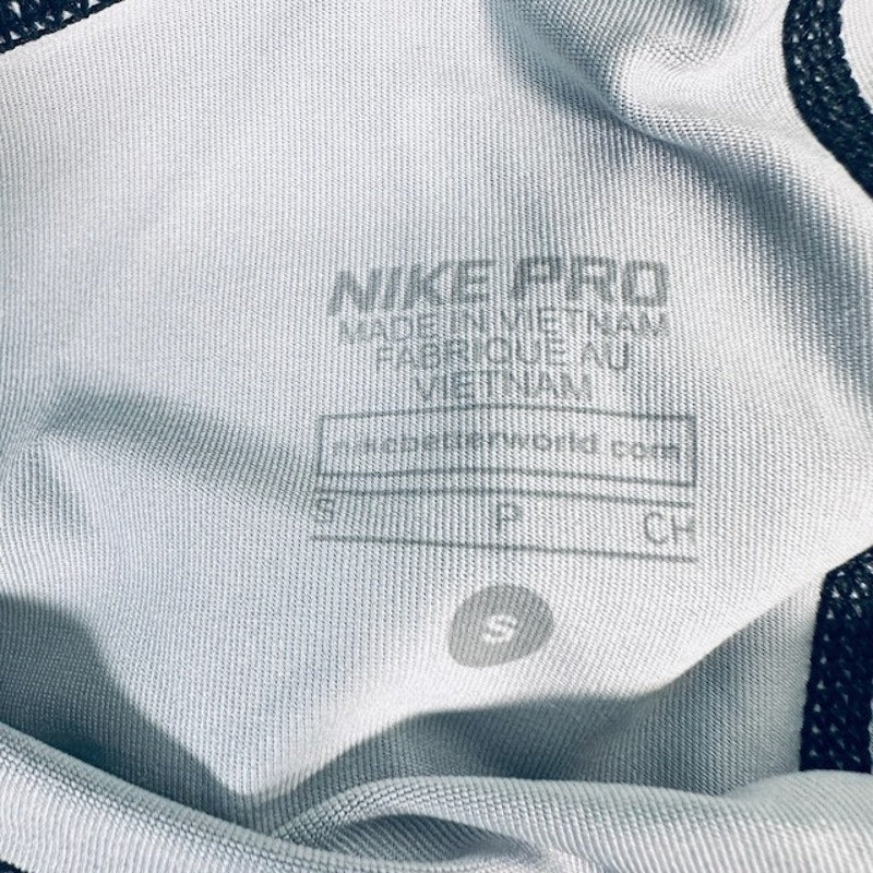 NWT Nike PRO HYPERCOOL Capri Leggings Yoga Stretch Abstract Pattern Women Small