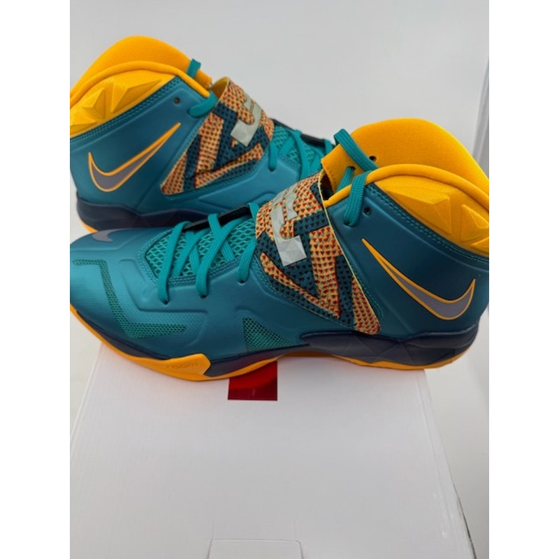 Nike Zoom LeBron Soldier 7 Basketball Shoes 599264-308 Green Mens Size 12