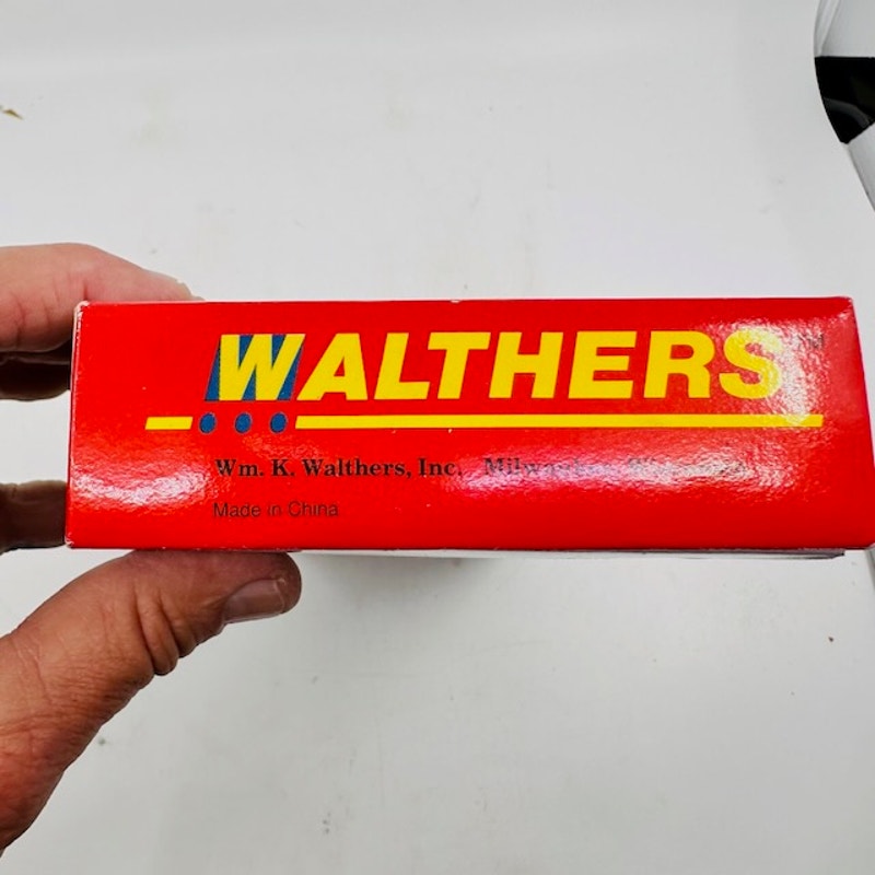 Walthers 932-3131 HO Train Car - 3 Pack