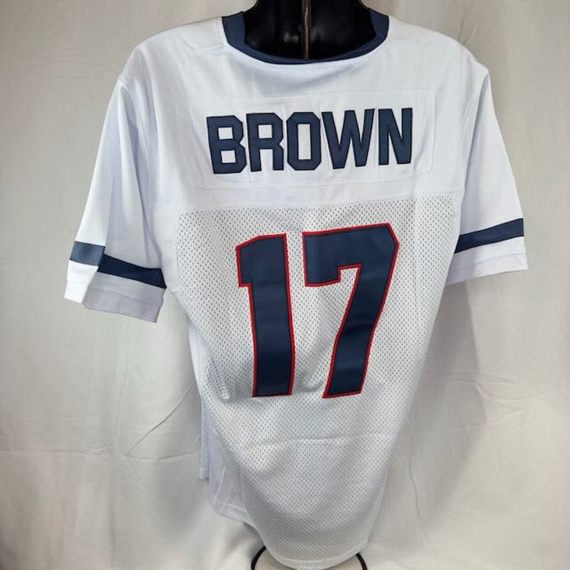 Headgear Lions Marquise Brown's #17 Football Jersey V-Neck White Mens Size L
