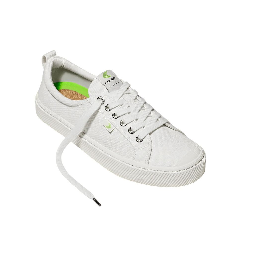 Cariuma Oca Low Top Lace Up Organic Canvas Sneakers Off White Unisex W7.5 M6