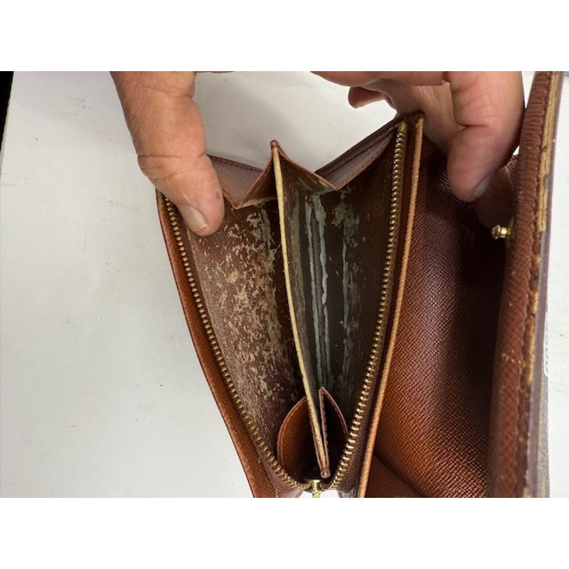 Louis Vuitton LV Monogram Canvas Leather Wallet Snap Closure Brown Womens