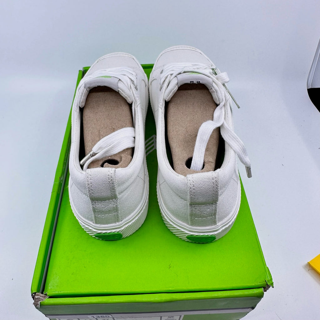 Cariuma Unisex Sneaker Oca Low Top Lace Up Organic Canvas Off White W6.5 M5 NIB