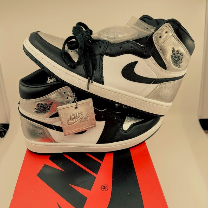 Nike Air Jordan 1 Retro High OG Silver Toe Sneakers CD0461-001 Womens Size 11