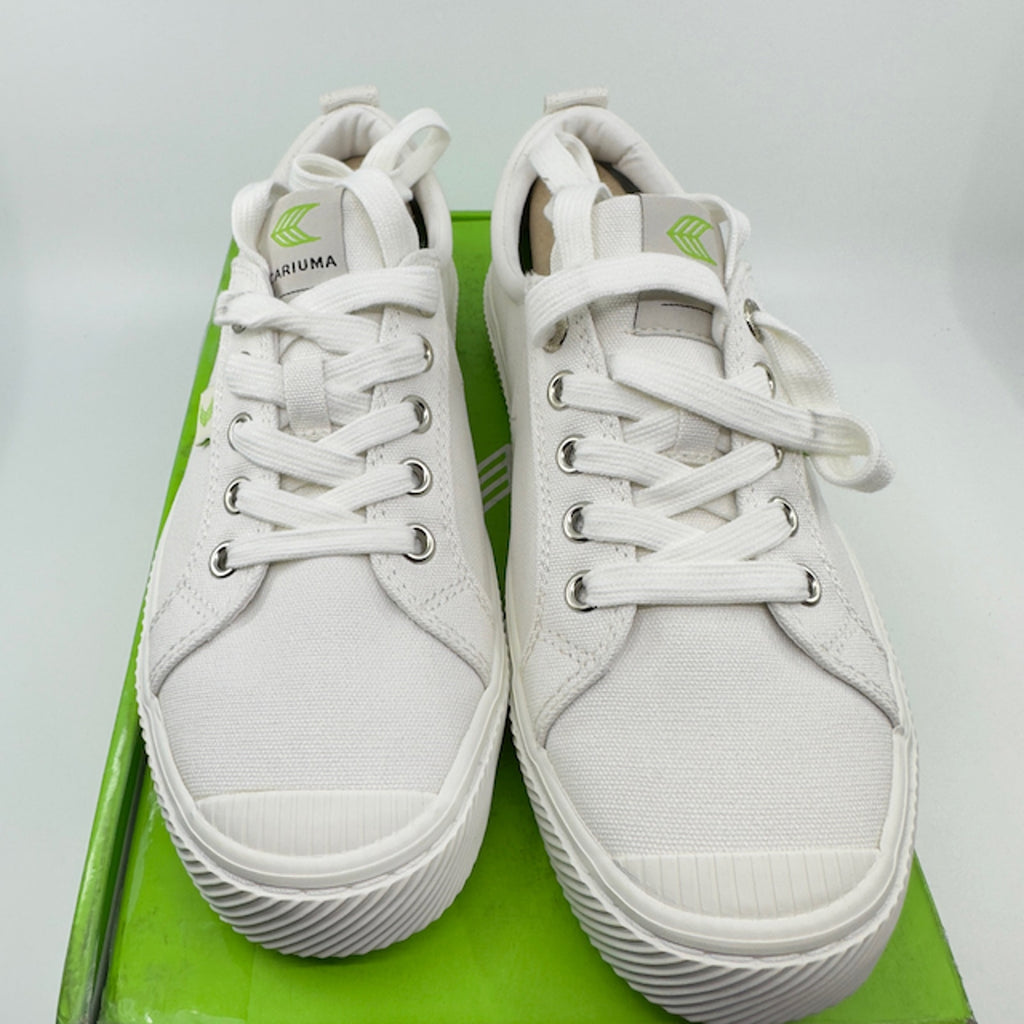 Cariuma Oca Low Top Lace Up Organic Canvas Sneakers Off White Unisex W7.5 M6