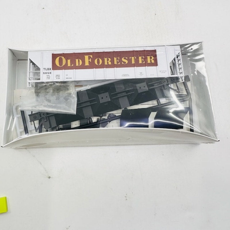 Walthers 932-3131 HO Train Car - 3 Pack