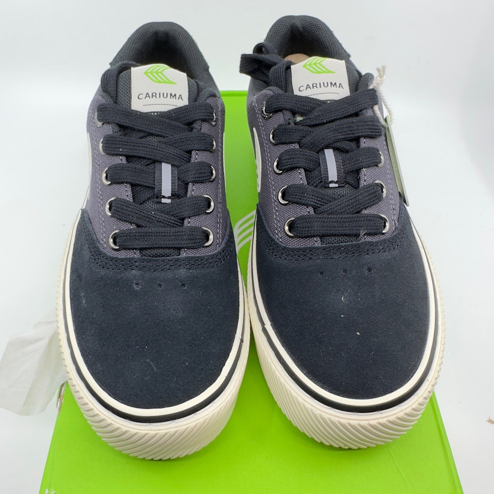 Cariuma Unisex NAIOCA PRO Suede Canvas Logo Sneaker Black Grey Ivory Size 4/5.5
