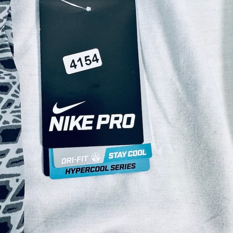 NWT Nike PRO HYPERCOOL Capri Leggings Yoga Stretch Abstract Pattern Women Small