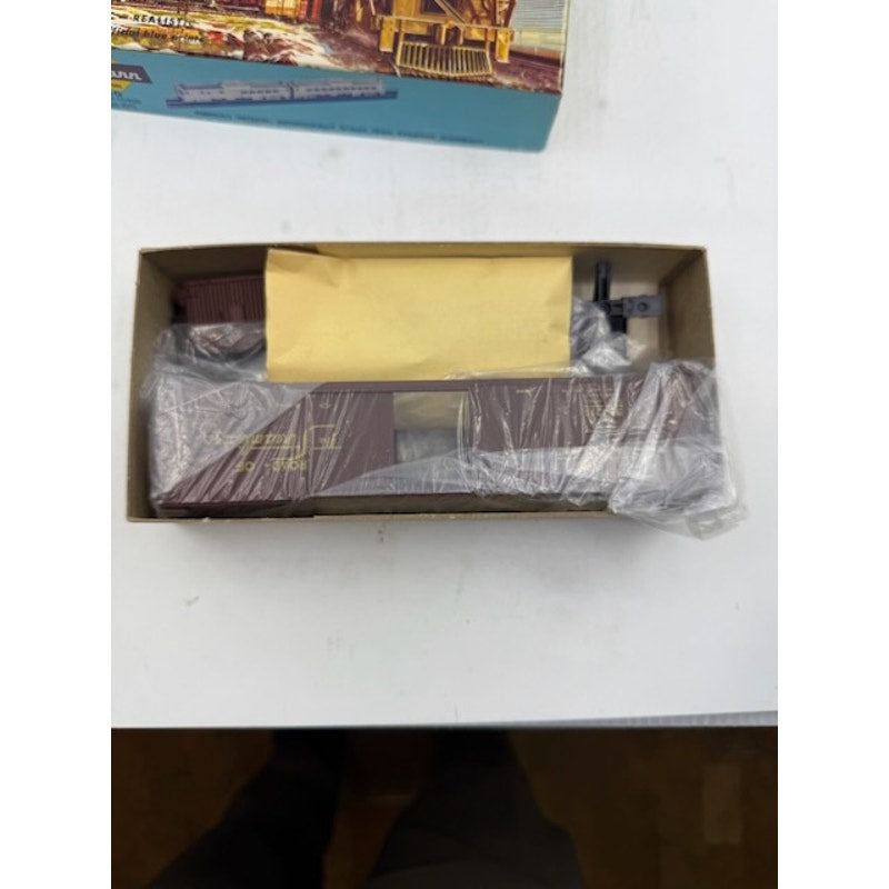 Athearn HO Union Pacific 50 FT. SGL DR. Box Car 5062 Trains In Miniature
