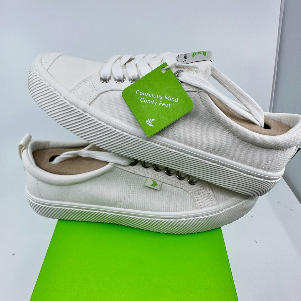 Cariuma Unisex Sneaker Oca Low Top Lace Up Organic Canvas Off White W9.5 M8 NIB