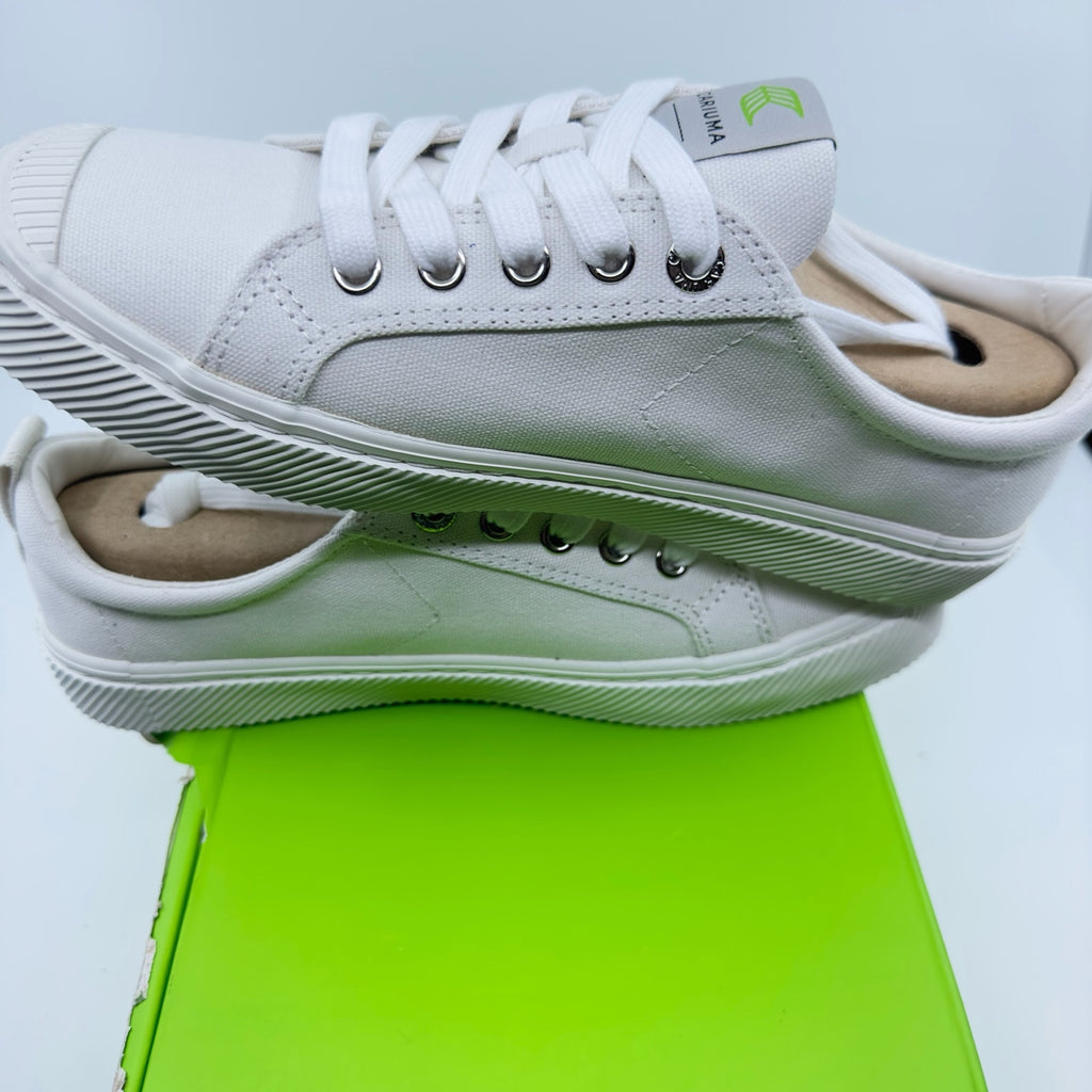 Cariuma Unisex Oca Low Canvas Sneaker Casual Shoes Lace-Up Off-White Size 7/8.5