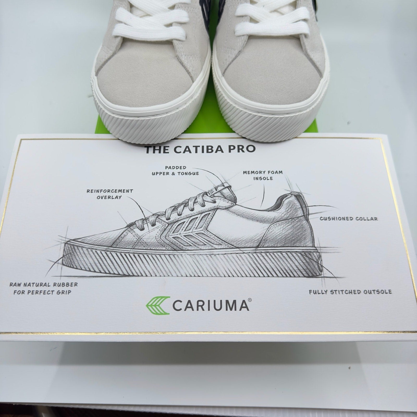 Cariuma Unisex Oca Low Canvas Sneaker Casual Shoes Lace-Up Off-White Size 4.5/6