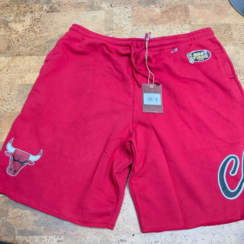 Mitchell & Ness Mens Game Day FT Chicago Bulls Shorts Drawstring Red 2XL NWT