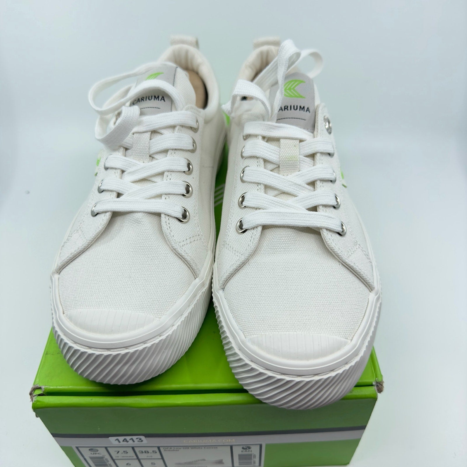 Cariuma Oca Low Top Skate Sneaker Casual Shoes Lace Up Canvas White W7.5/M6