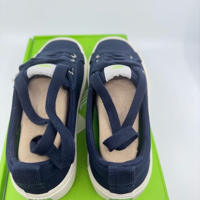Cariuma Oca Low Top Lace Up Canvas Sneakers Shoes Navy Blue Unisex W5.5 M4