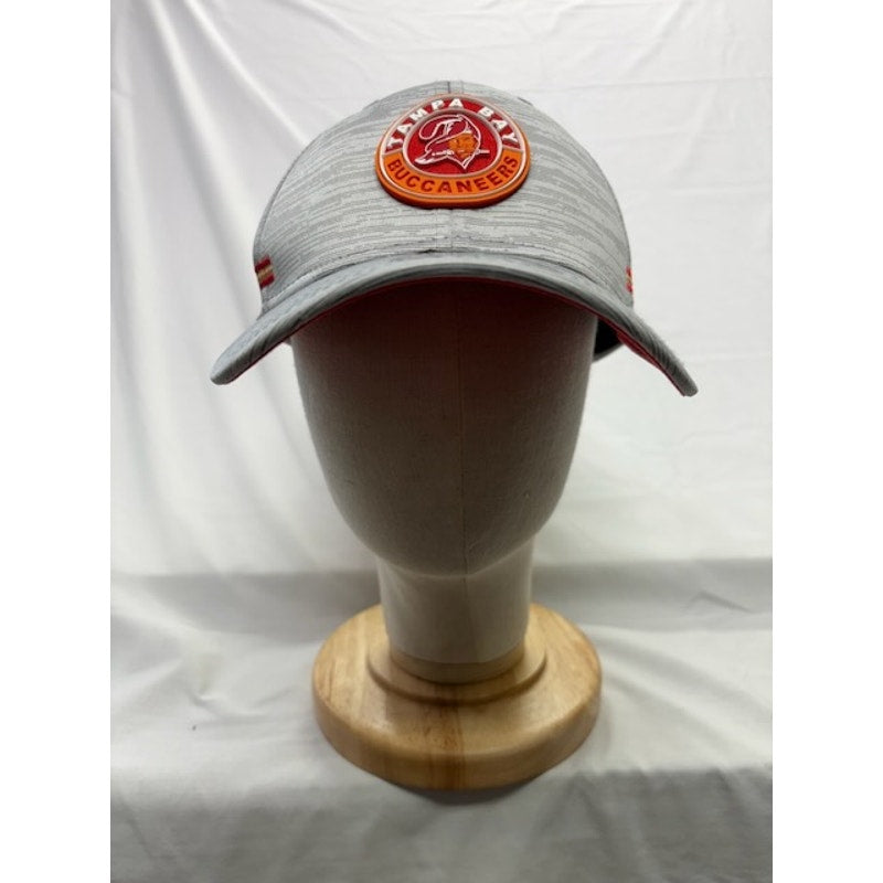 New Era 39THIRTY Tampa Bay Buccaneers Flex Fit Hat Gray Unisex Size L-XL