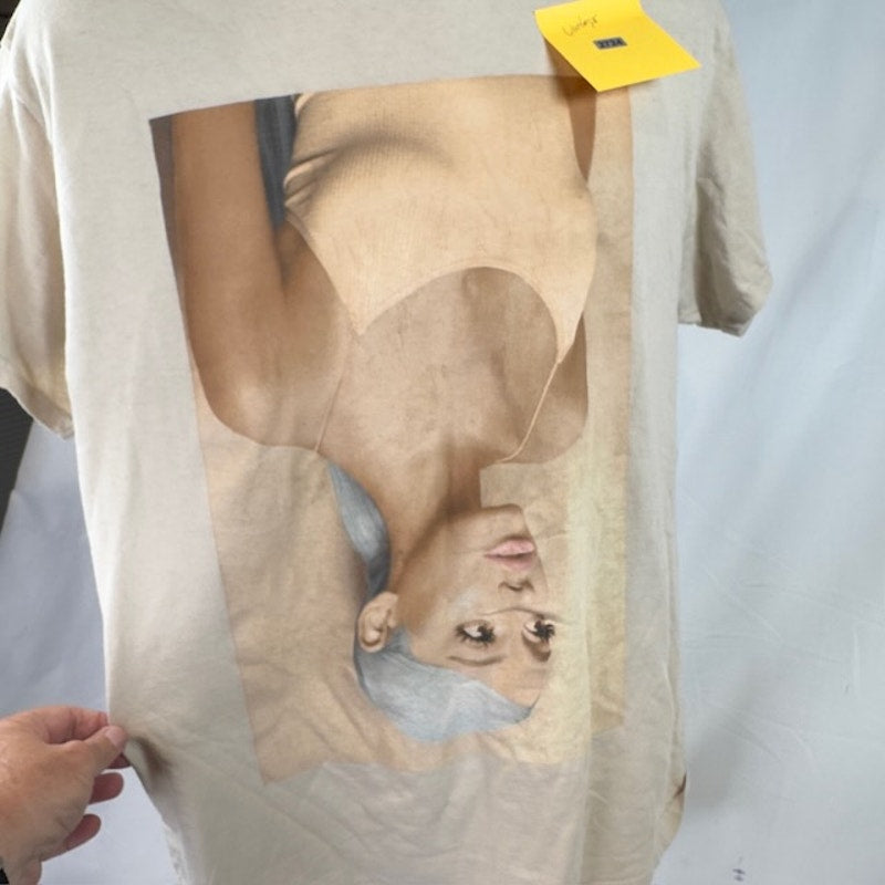 VTG Ariana Grande Sweetener T-Shirt Crew Neck Short Pre-Shrunk Cotton Beige L