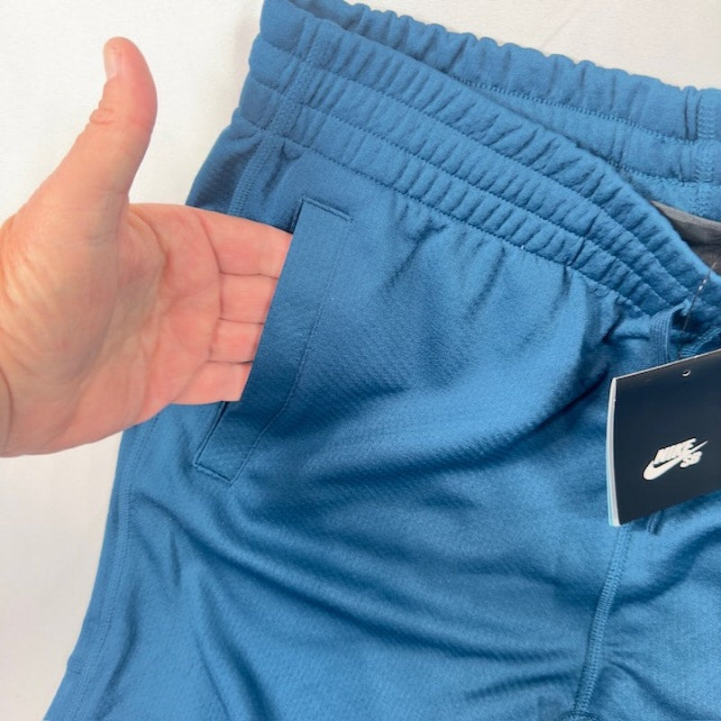 Nike SB Alumni Woven Shorts Drawstring Waist Raw Hem Pull On Blue Mens Size S