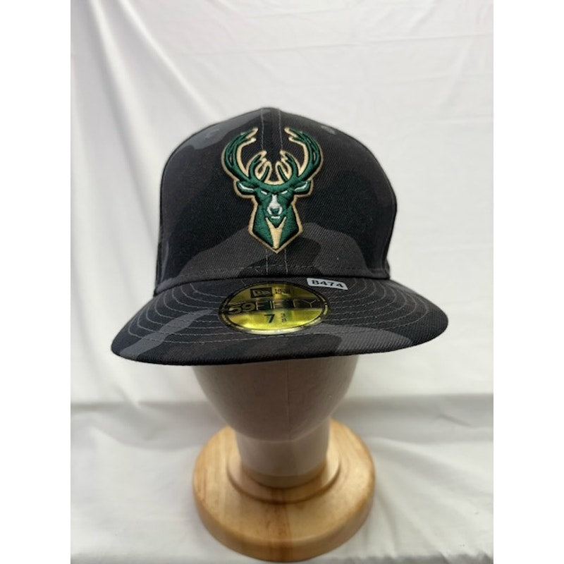 New Era 59FIFTY Milwaukee Bucks Fitted NBA Logo Camo Black Mens 7 3/8