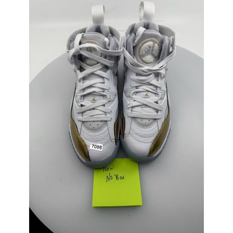 Nike Jordan Jumpman Two Trey Basketball Shoes DR9631-107 White Womens Sz 6