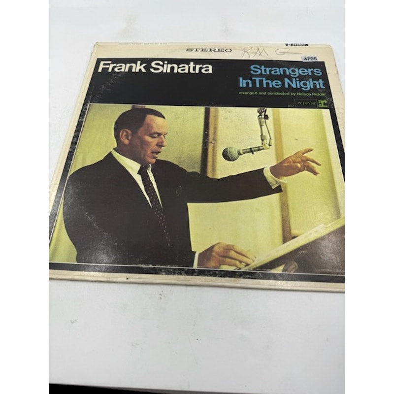 Frank Sinatra – Strangers In The Night 1966 Vinyl Album Record