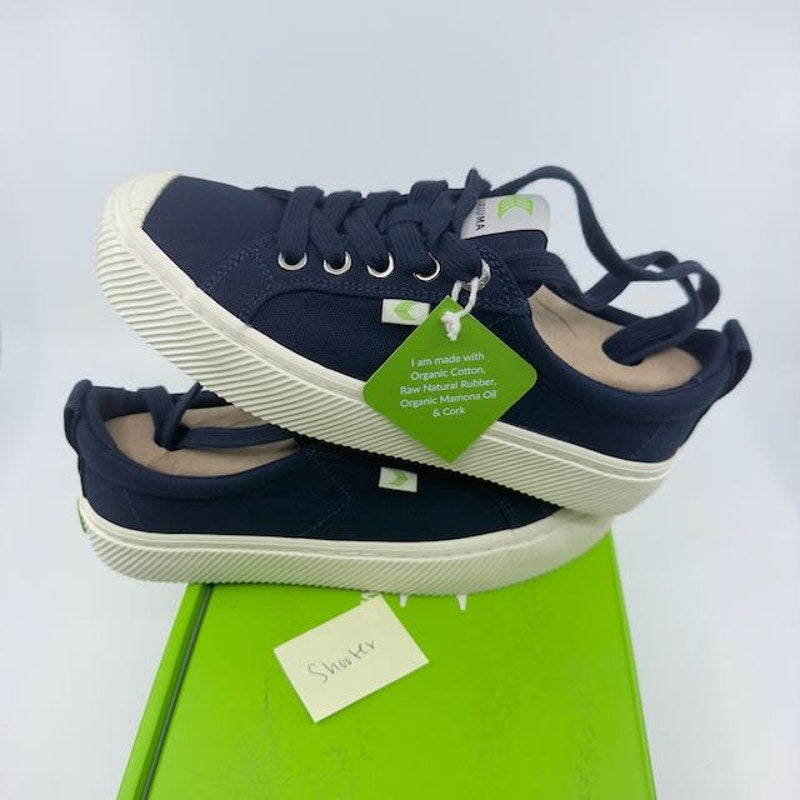 Cariuma Oca Low Top Lace Up Canvas Sneakers Shoes Navy Blue Unisex W5.5 M4