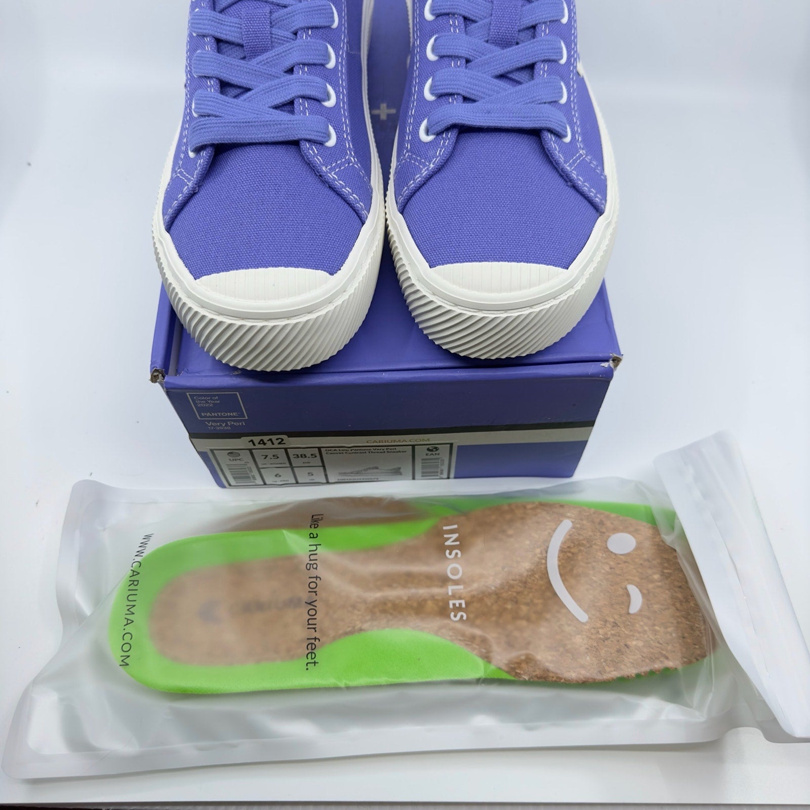 Cariuma Oca Low Pantone Sneaker Shoes Canvas Contrast Thread Blue W7.5/M6