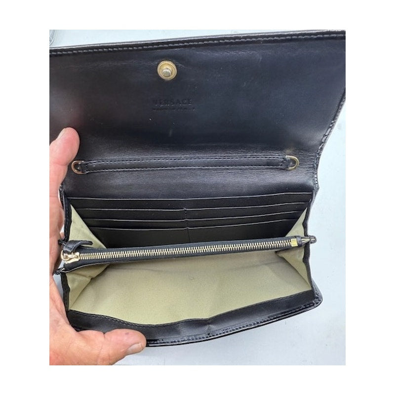 Versace Bifold Clutch Long Wallet Snap Closure Patent Leather Black Womens