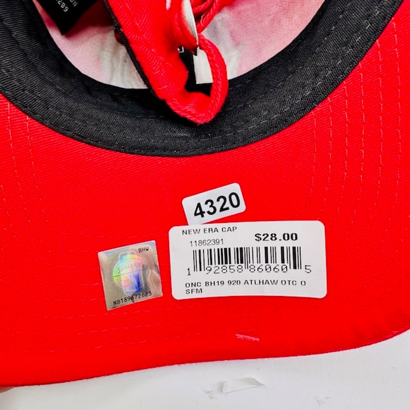 New Era 9Twenty  Atlanta Hawks Team Logo Back Half Series Cap Red Mens OSFM