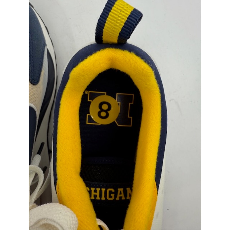 Nike Michigan Wolverines Air Max Solo Shoes FZ4835-001 Black/Yellow Mens 8