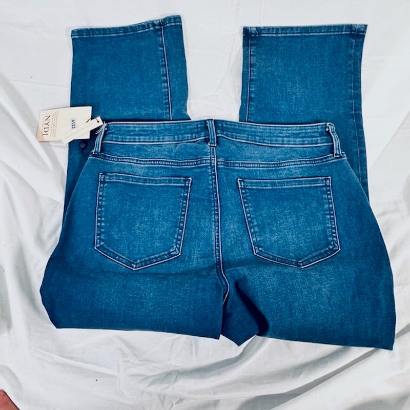 NYDJ Crop Jeans Lift Tuck Technology Pockets Denim Medium Wash Womens Size 8