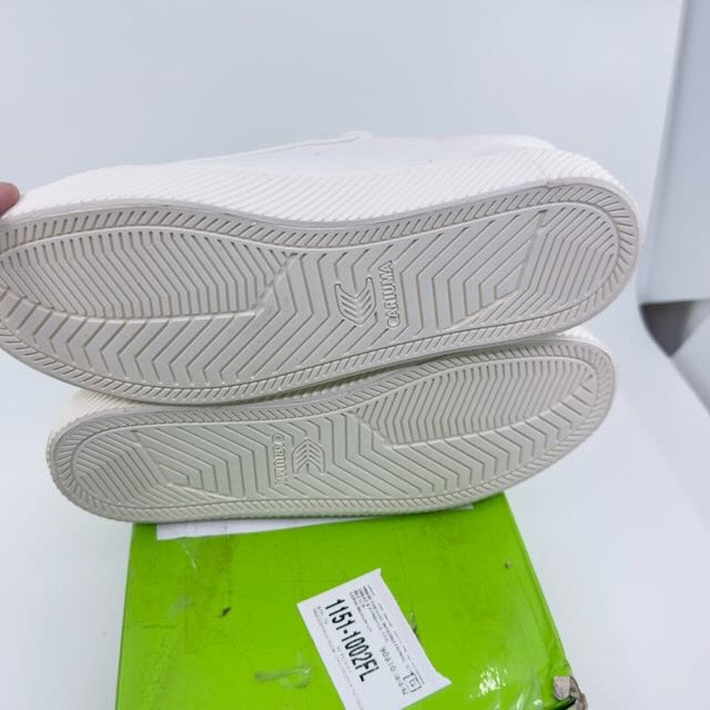 Cariuma Oca Low Top Lace Up Organic Canvas Sneakers Off White Unisex W5.5 M4