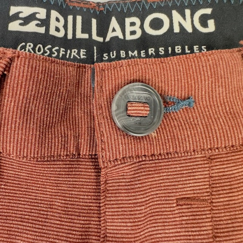 Billabong Crossfire 21" Submersible Shorts Mid Length Flat Front Red Mens 28