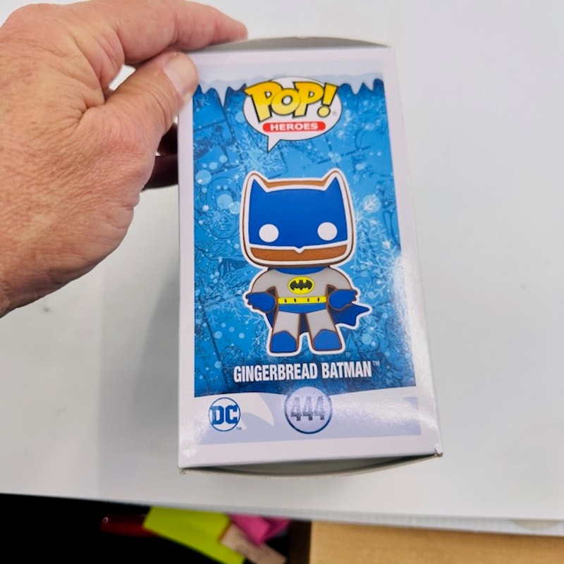 Funko POP Heroes DC Super Heroes Gingerbread Batman Vinyl Figure #444