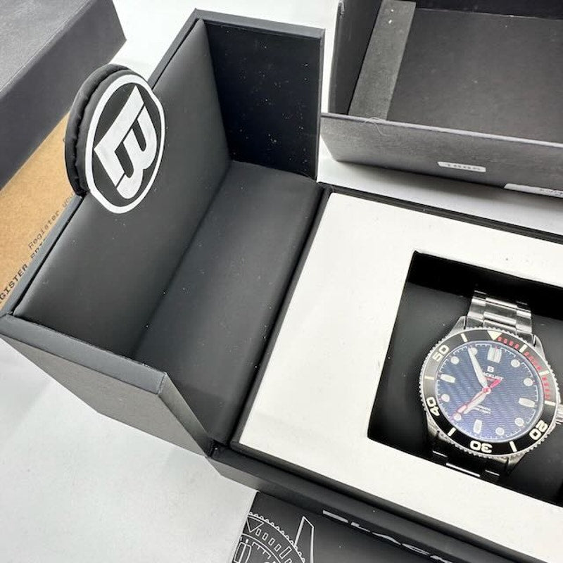 Blacklist Divematic Black Widow Watch Silver Stainless Steel Black Dial OS