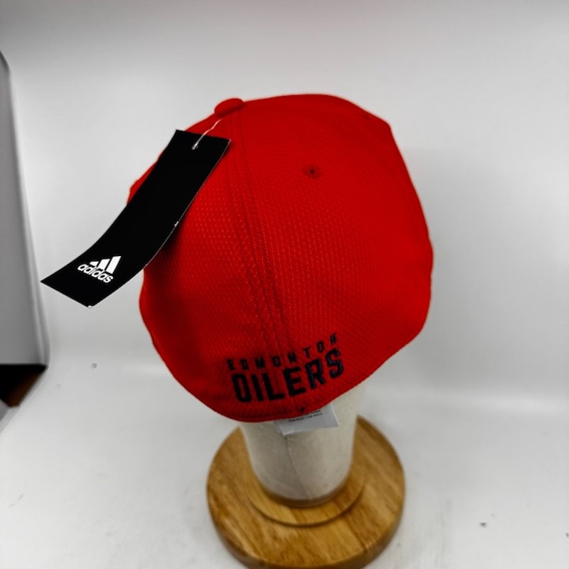 Adidas NHL Edmonton Oilers Baseball Cap Fitted Aeroready Red Mens Size S/M