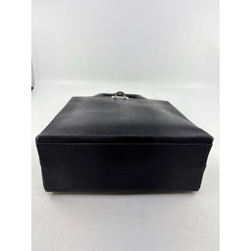 Salvatore Ferragamo Vintage Leather Hand Bag Gancini Clasp Structured Bag Black