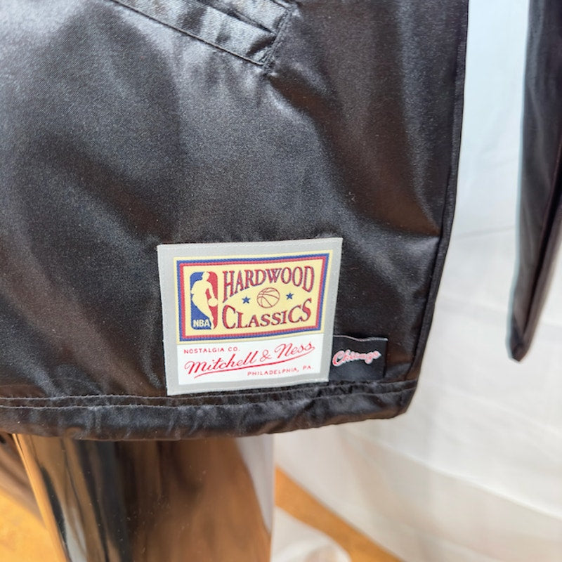 Mitchell & Ness Chicago Bulls Doodle Coaches Jacket Snap Satin Black Size Large