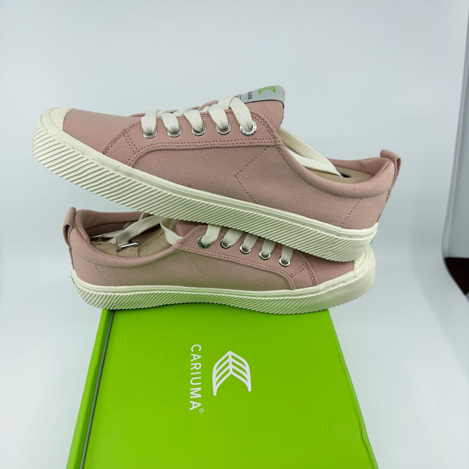 Cariuma Oca Low Top Lace Up Canvas Sneakers Shoes Rose Pink Unisex W8/M6.5