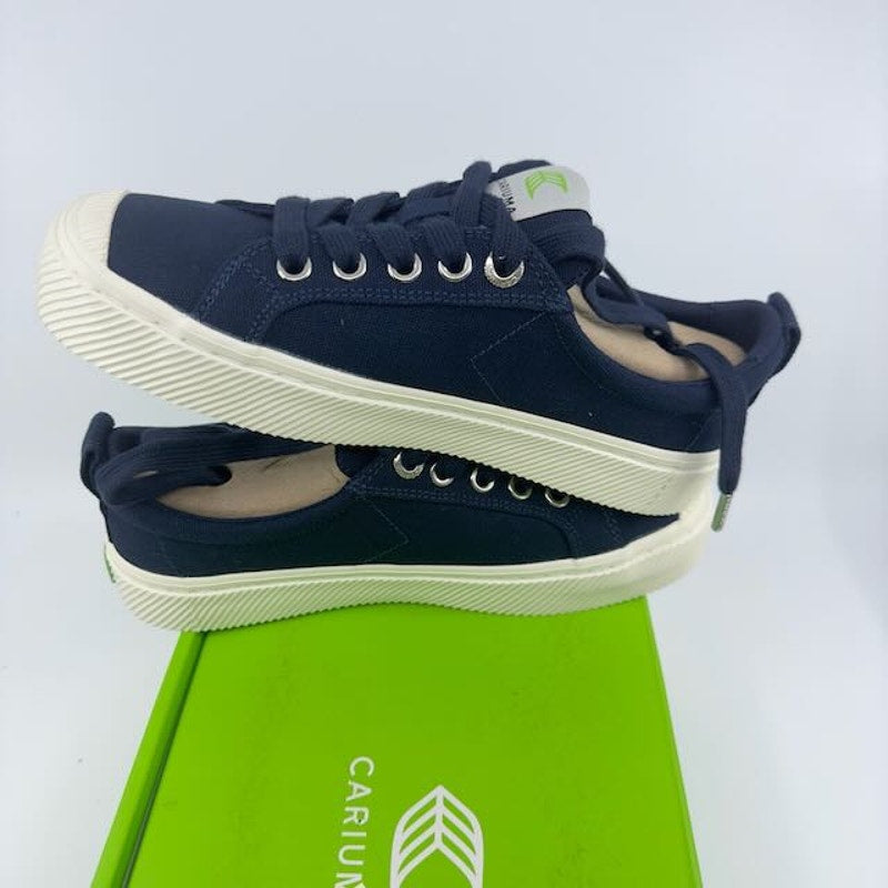 Cariuma Oca Low Top Lace Up Canvas Sneakers Shoes Navy Blue Unisex W5.5 M4