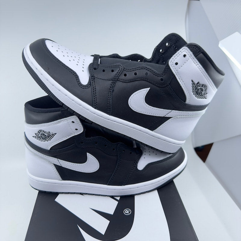 Nike Air Jordan 1 Retro High OG Basketball Shoes Swoosh Black White Mens 7.5