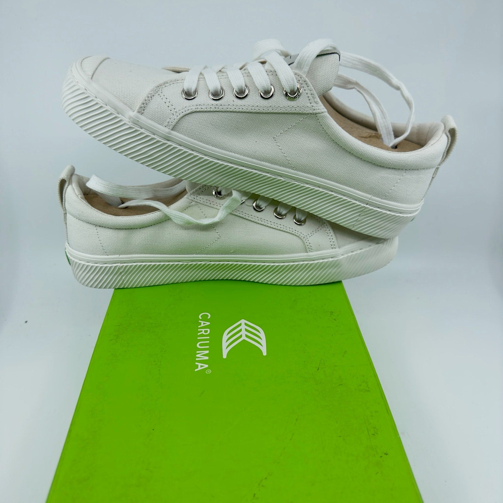 Cariuma Oca Low Top Skate Sneaker Casual Shoes Lace Up Canvas White W7.5/M6