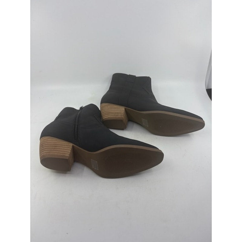 DV by Dolce Vita Pueblo Ankle Boot Almond Toe Side Zip Black Womens Size 9