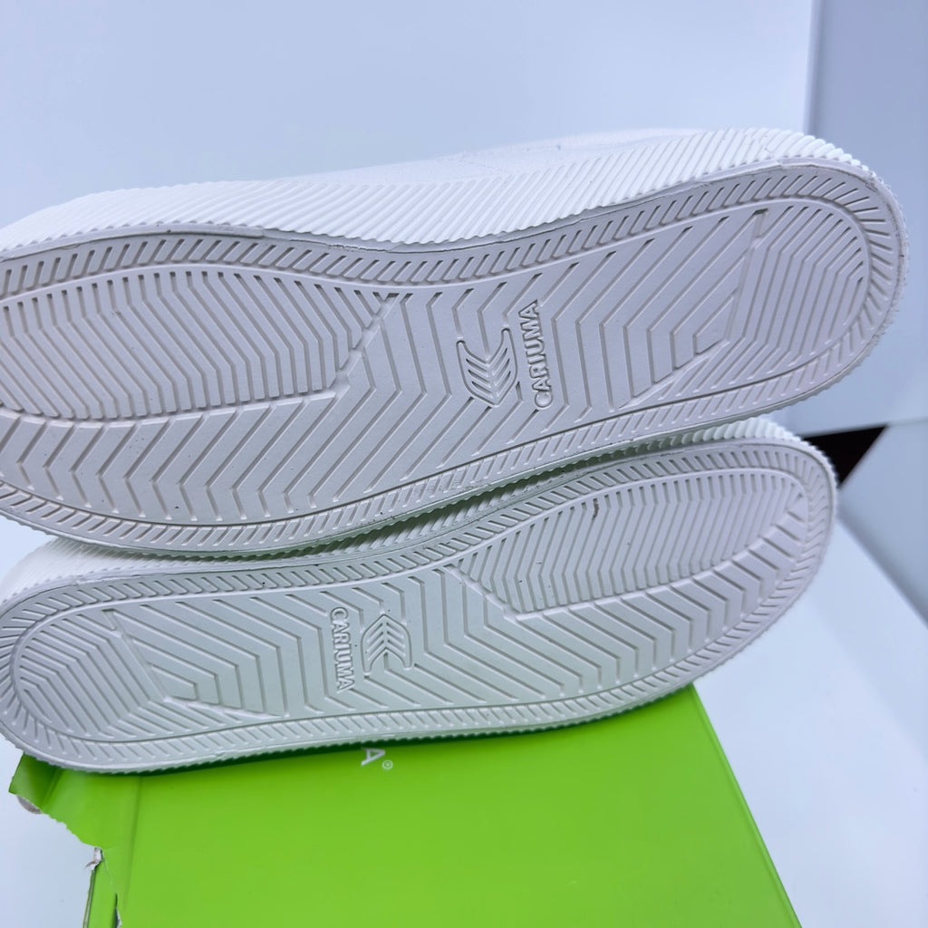 Cariuma Unisex Oca Low Canvas Sneaker Casual Shoes Lace-Up Off-White Size 7/8.5