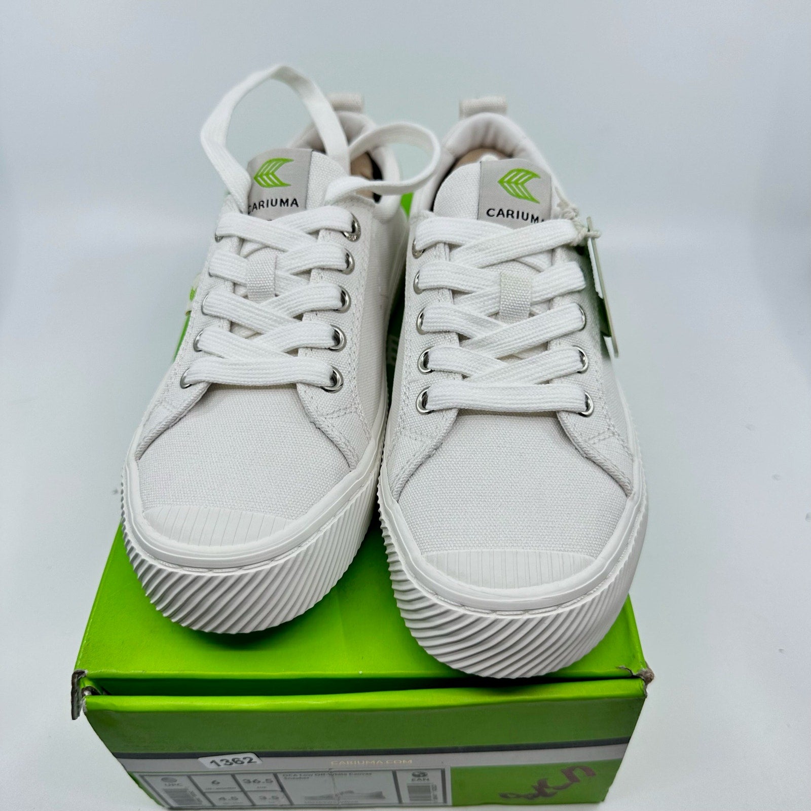 Cariuma Unisex Sneaker Oca Low Top Lace Up Organic Canvas Off White W6 M4.5 NIB