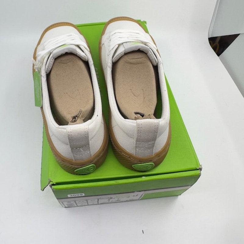 Cariuma Oca Low Top Sneaker Shoes Lace-Up Canvas White Gum Unisex W6.5/M5