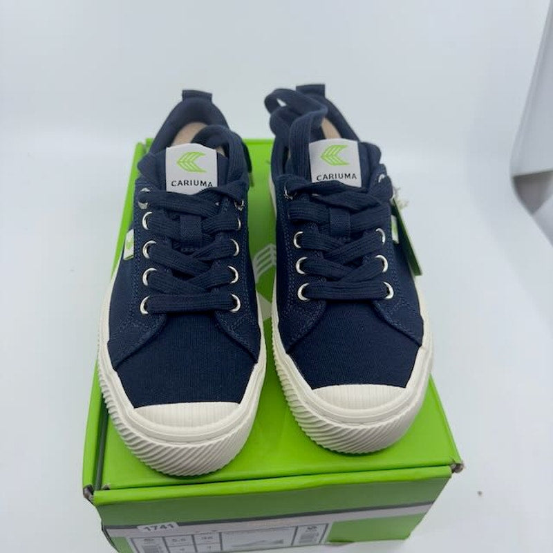 Cariuma Oca Low Top Lace Up Canvas Sneakers Shoes Navy Blue Unisex W5.5 M4