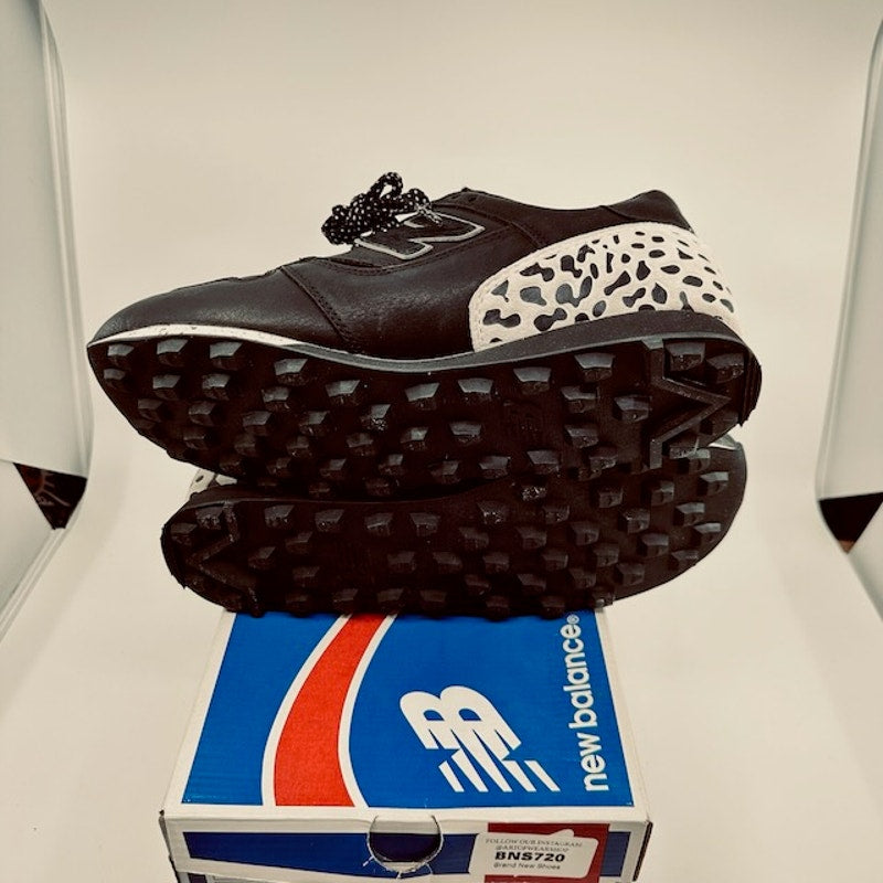 New Balance Undefeated x Trailbuster Unbalanced Sneakers Black White Mens Size 9
