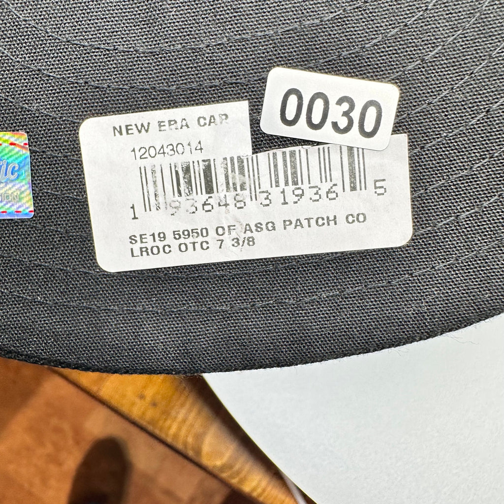 New Era Men's Fitted Hat 59Fifty Colorado Rockies Official On Field Black 7 3/8